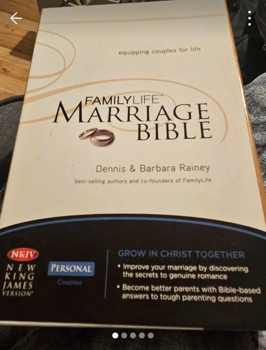Family Life Marriage Bible - Image 1