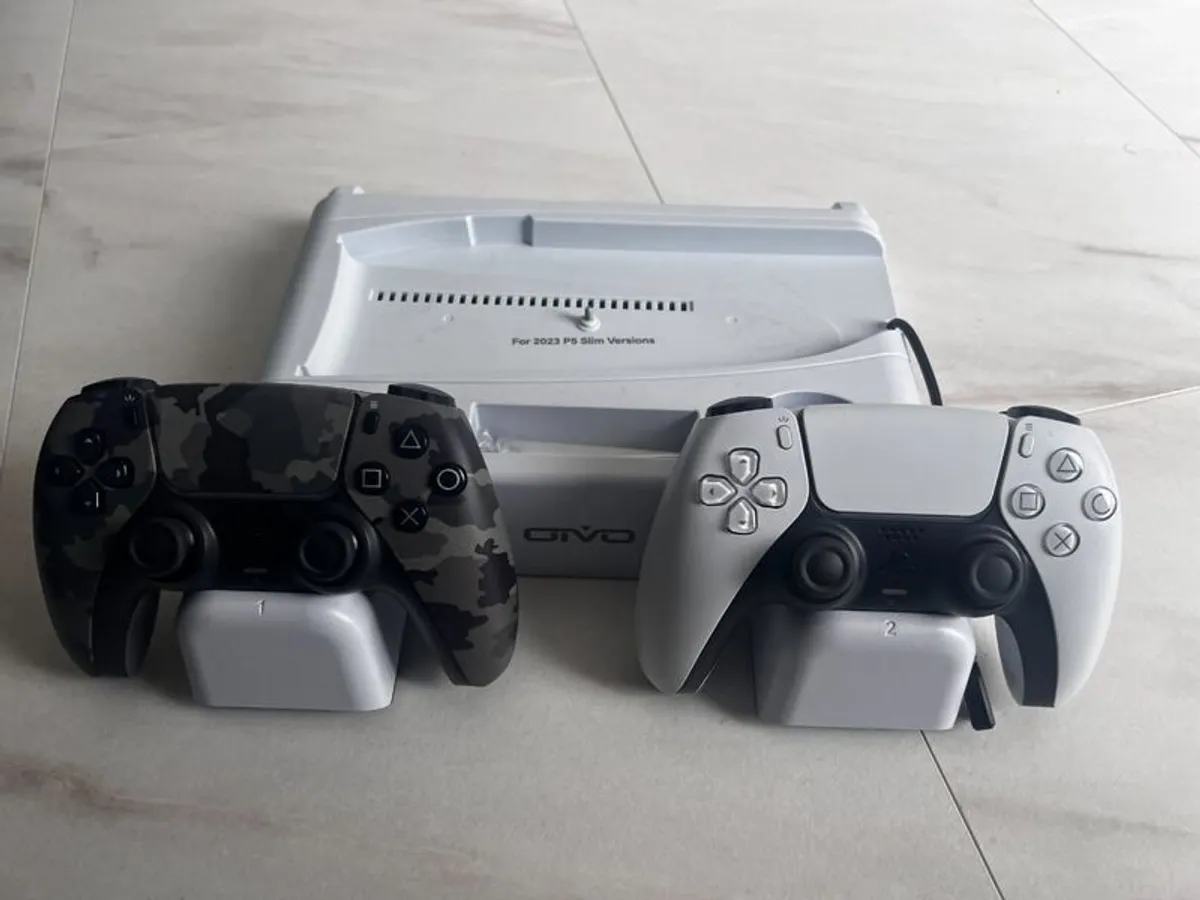 PS5 Original Disc Edition + 2 Controllers (White & Green Camo) - Image 4