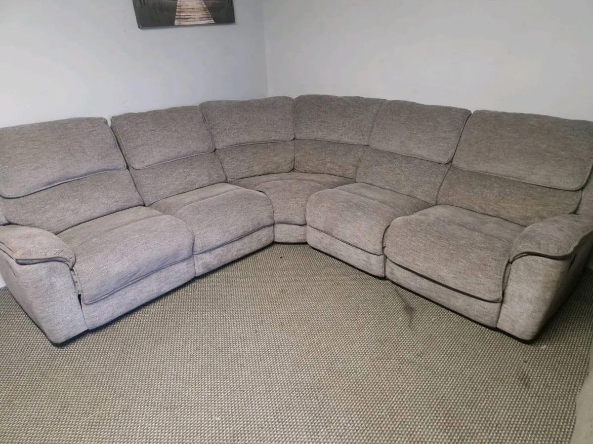 Corner sofa - Image 1