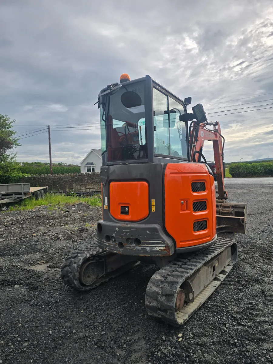 2018 Hitachi ZX33 - Image 3