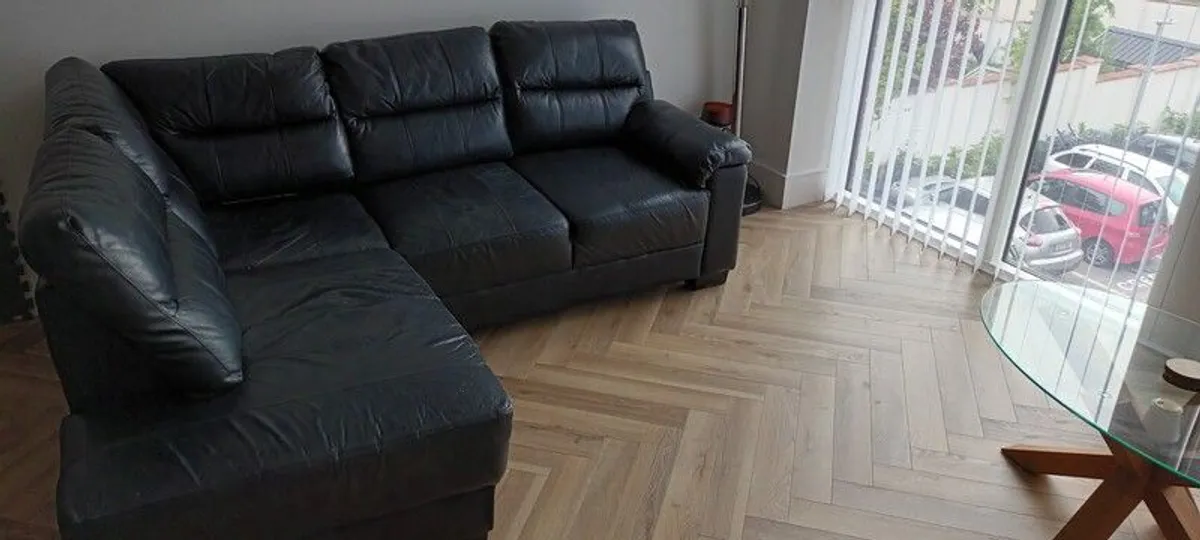 L shaped corner leather sofa - Image 2