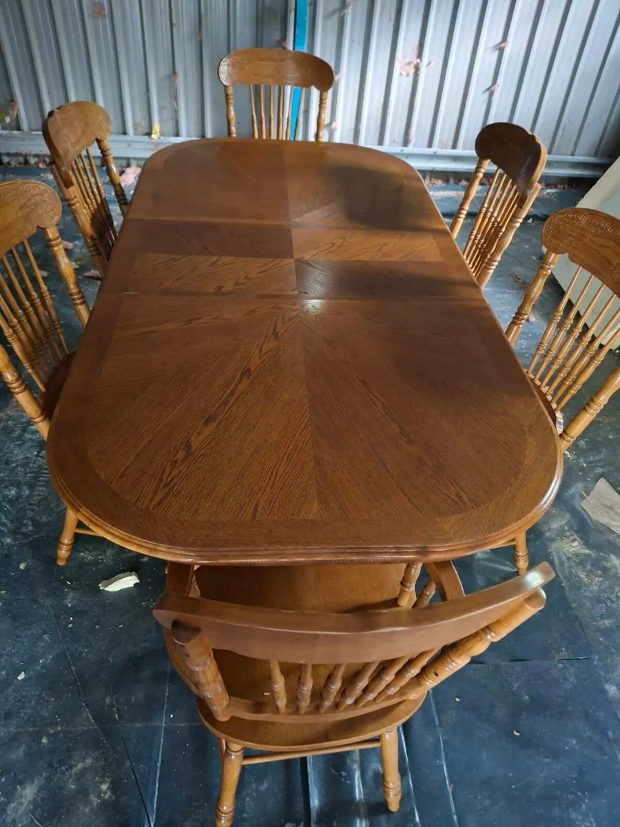 Dining table & chairs