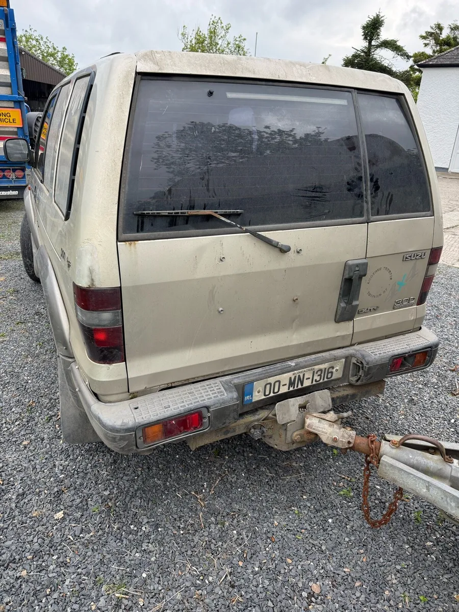 Isuzu Trooper 3.0D - Image 4