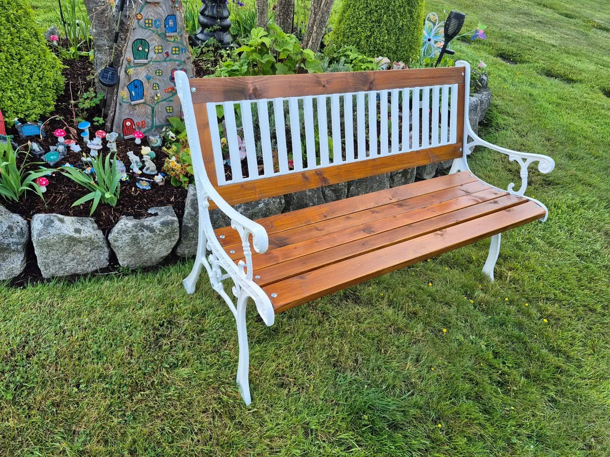 Cast iron Garden bench - Image 1