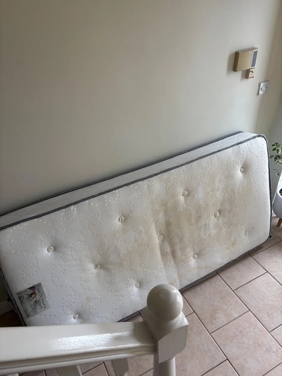 Single mattress free to collect - Image 3