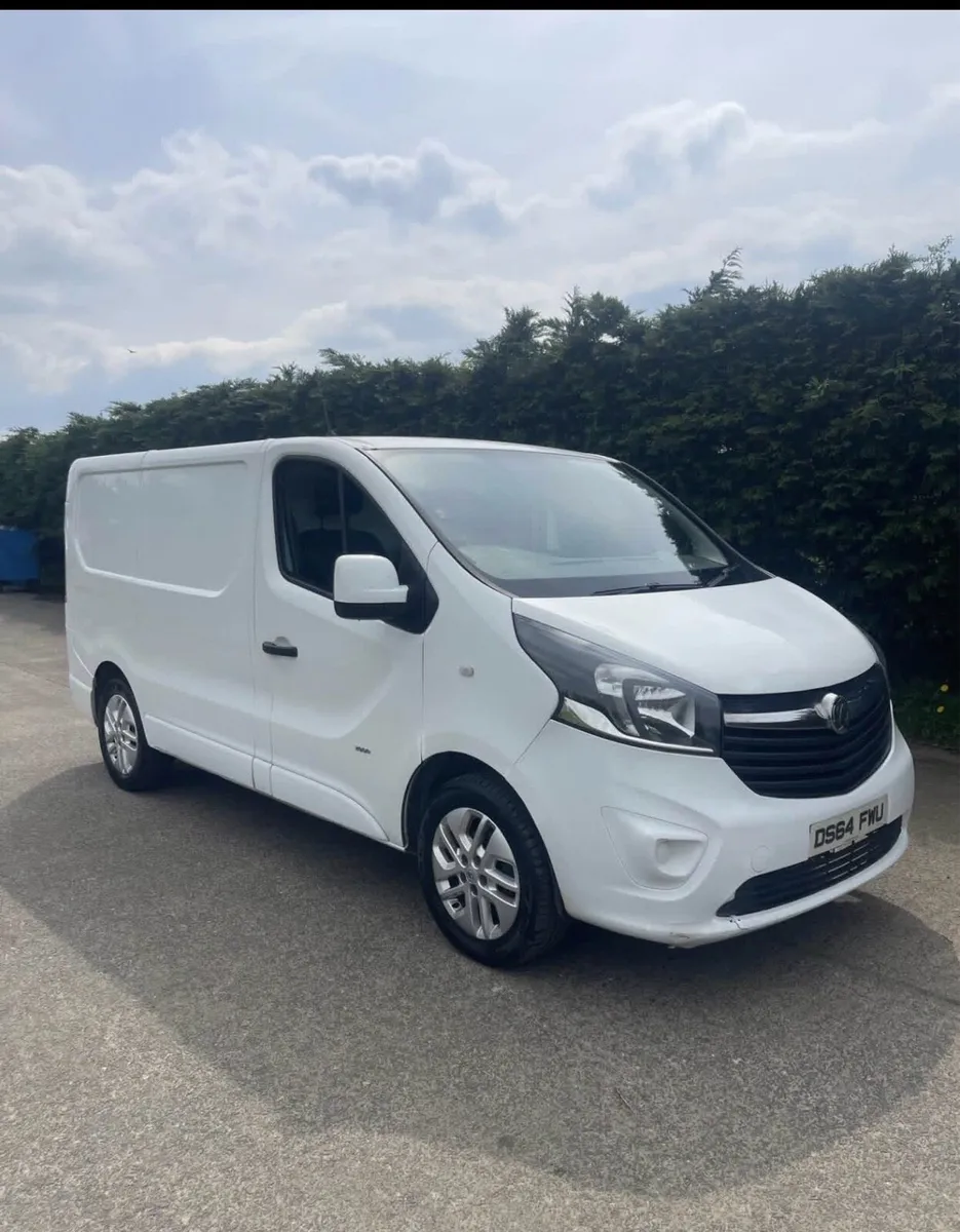 2015 Vauxhall vivaro - Image 1