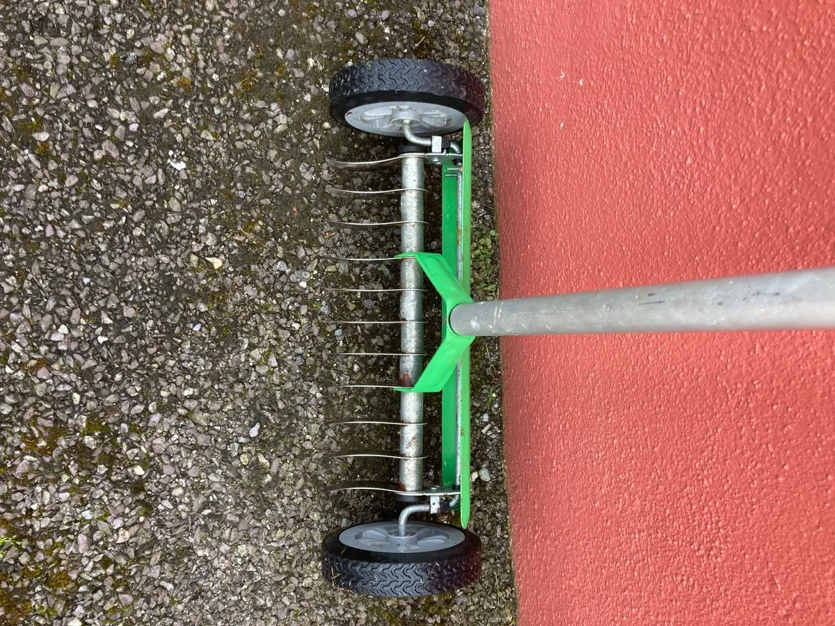 Lawn moss scarifier - Image 3