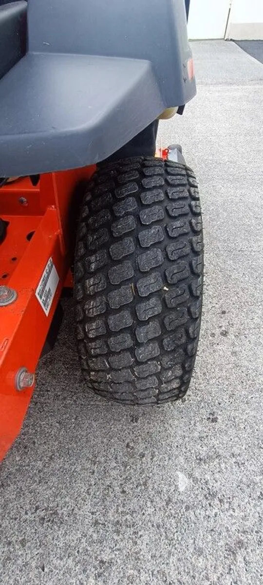 Kubota Z112r Lawnmower - Image 4