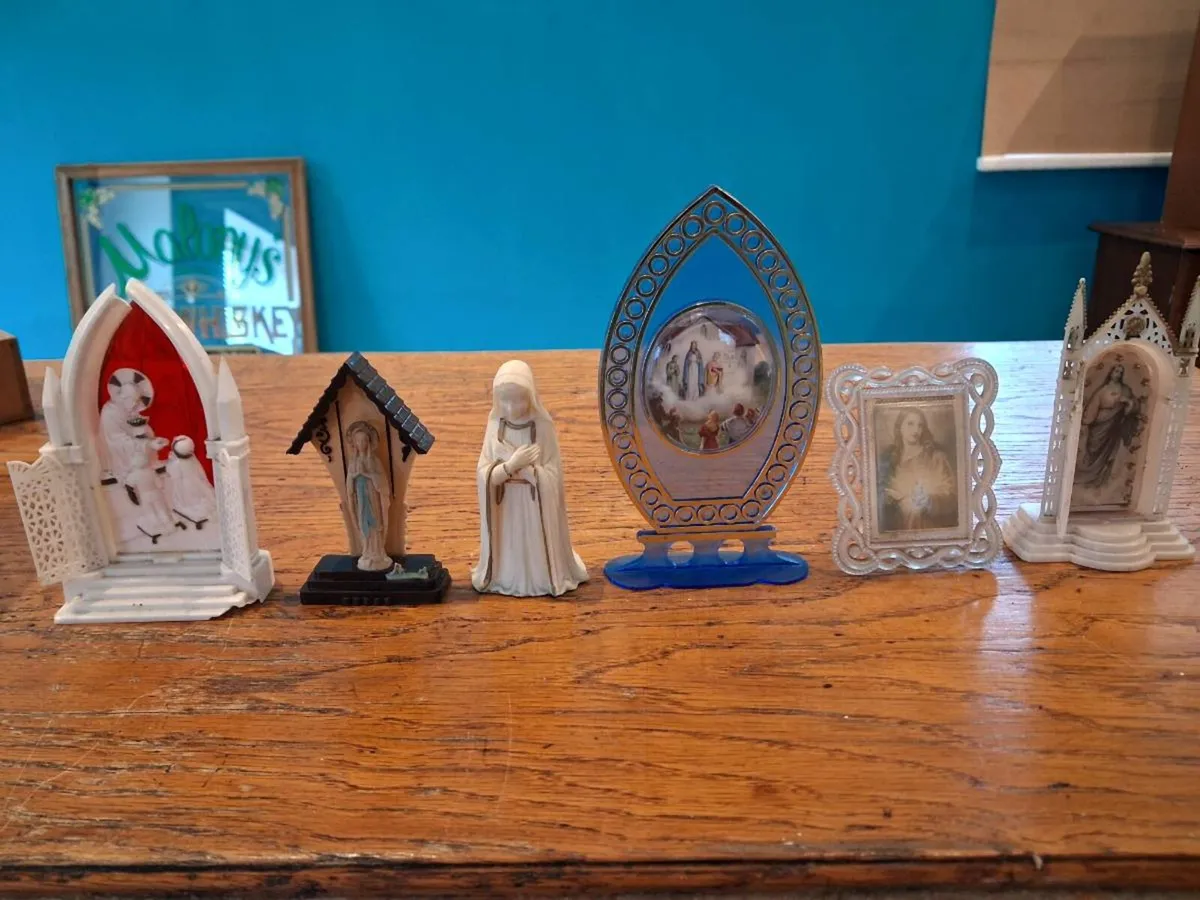 Catholic Religious Items, 6 in total - Image 1