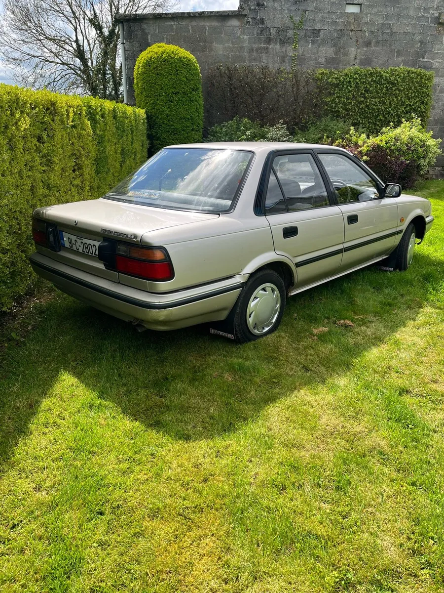 Toyota Corolla - Image 2
