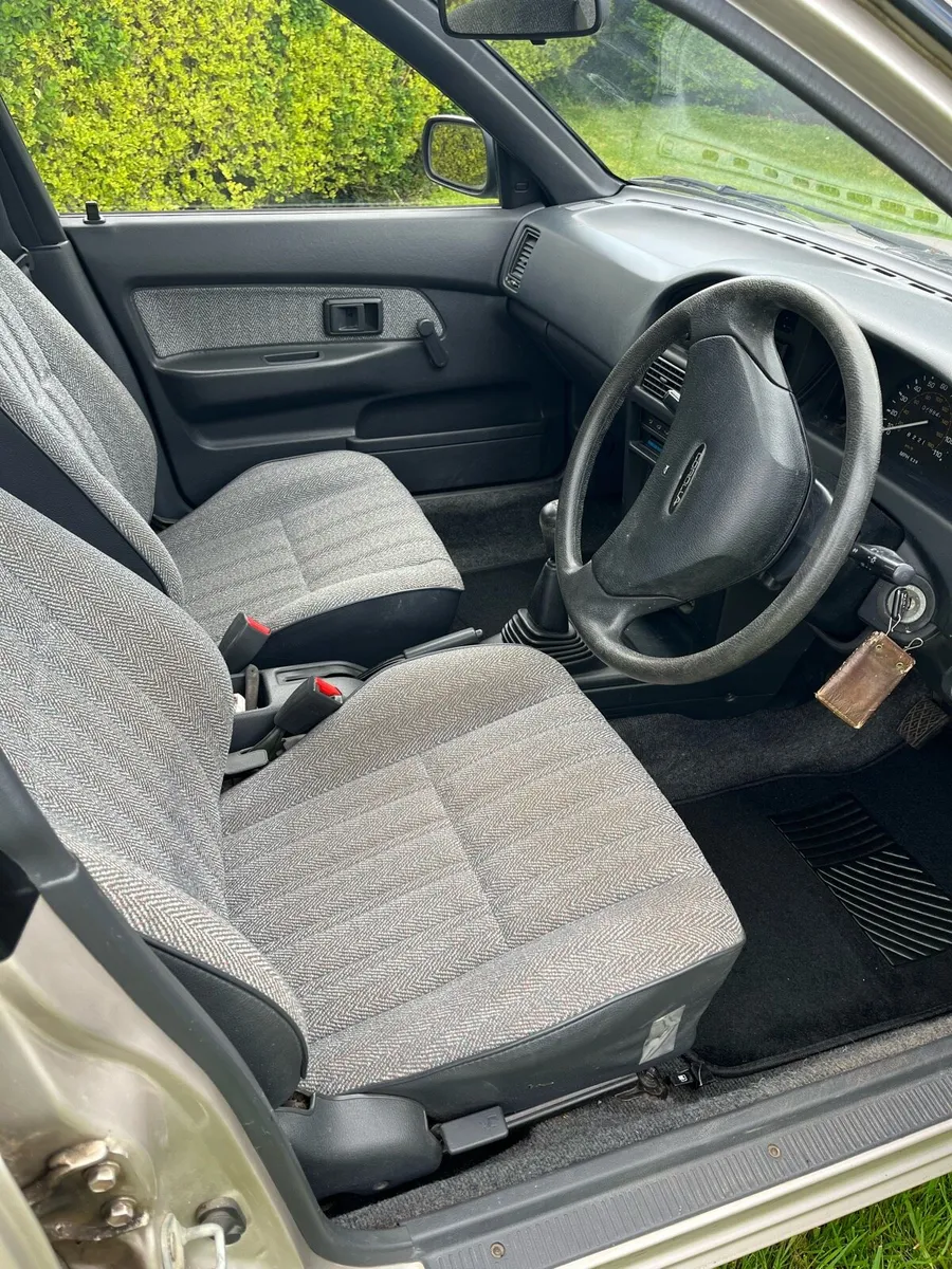 Toyota Corolla - Image 4