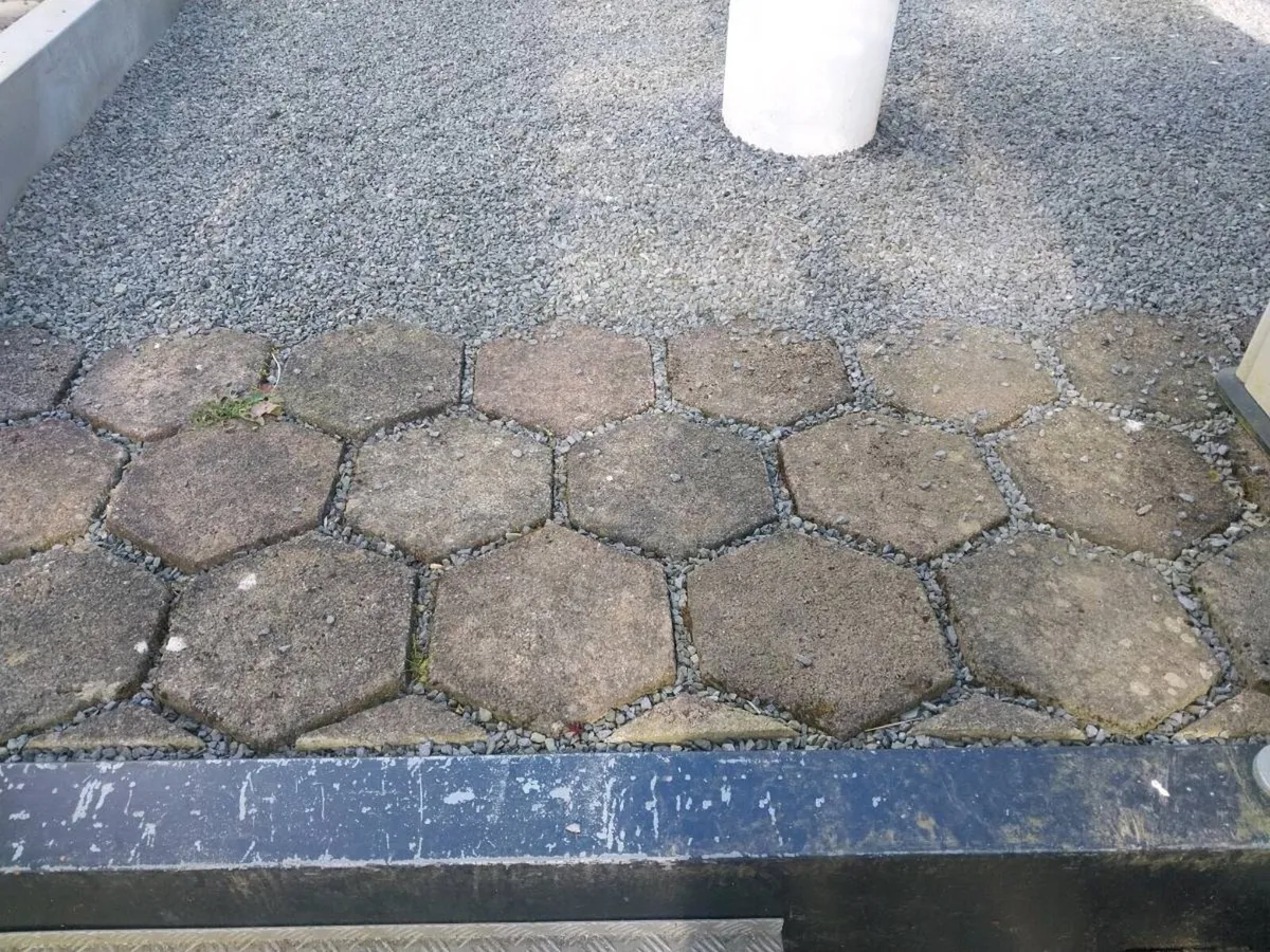 Flag stones paving - Image 1