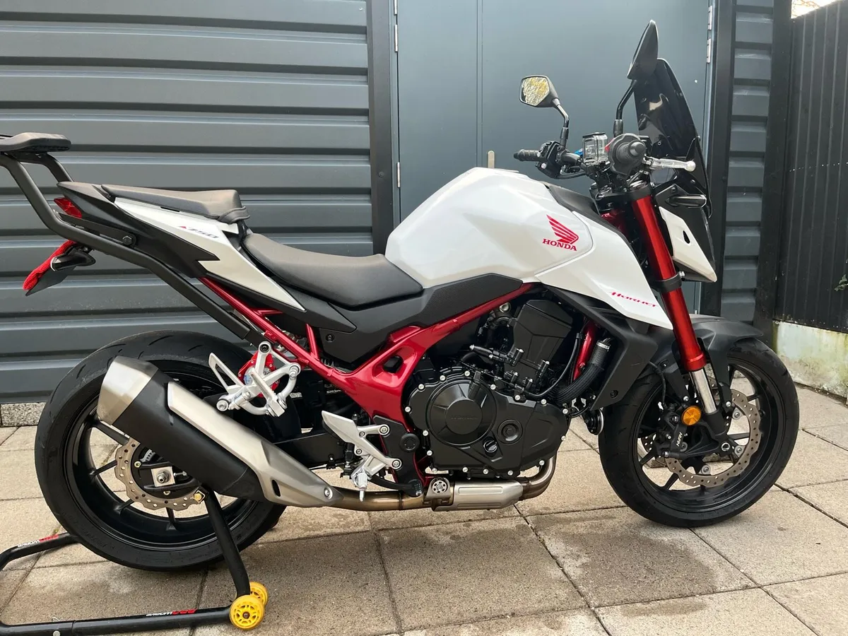 Honda Hornet 750 2024 - Image 2