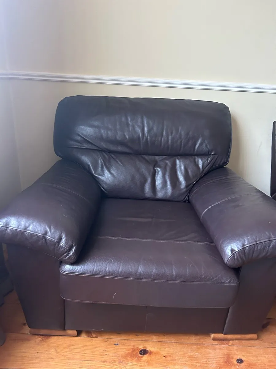 Couch - Image 3
