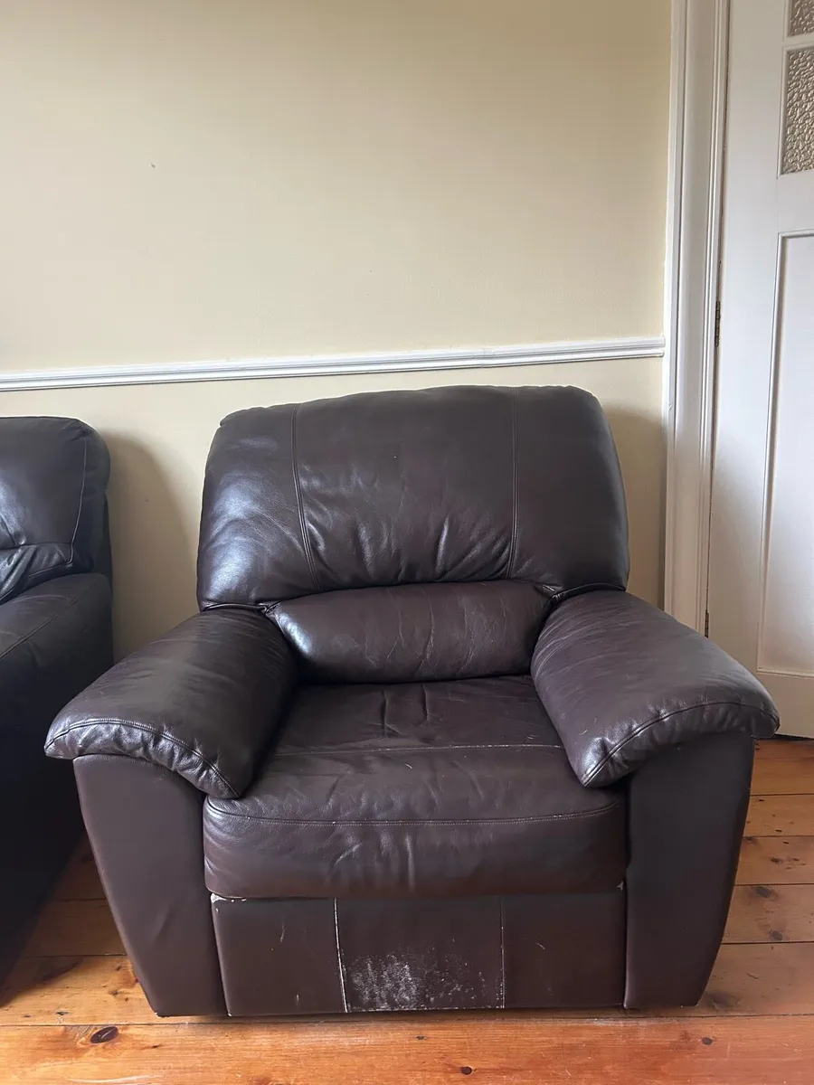 Couch - Image 2