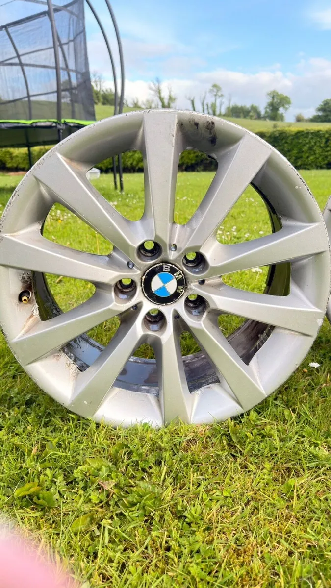 BMW 5-Series 2015 - Image 2