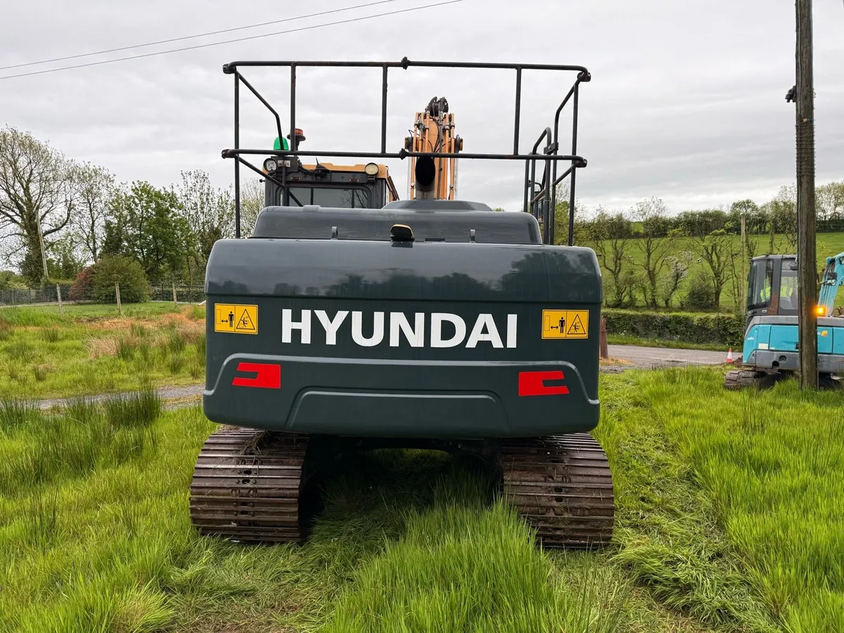 Hyundai HX140L - Image 3