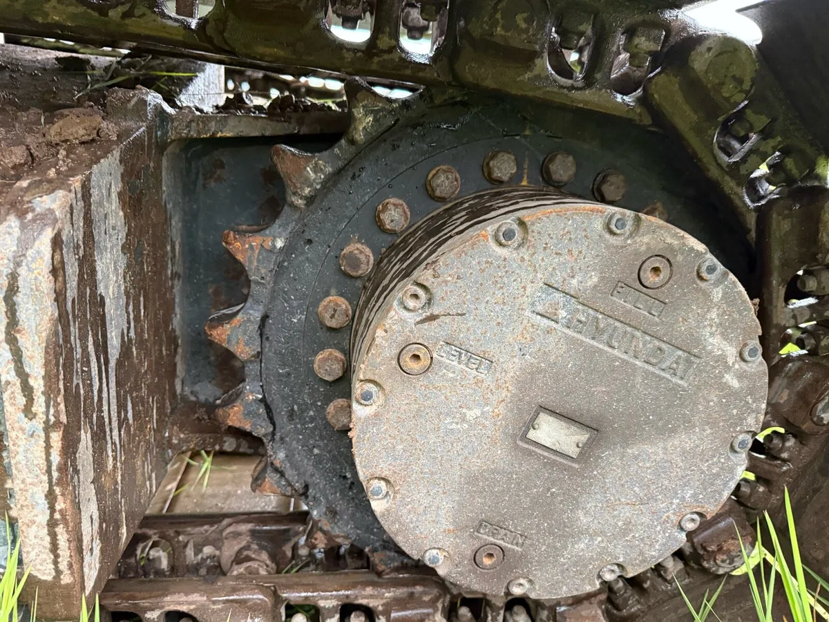 Hyundai HX140L - Image 4