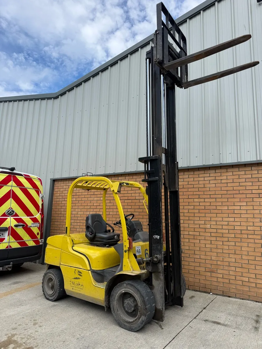 Forklift - Image 3