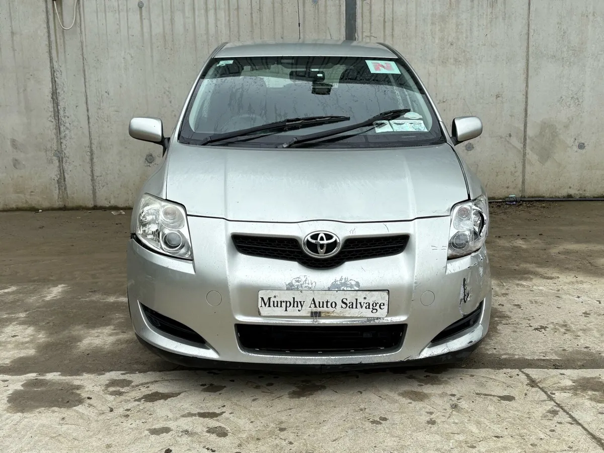 2009 Toyota Auris parts - Image 1
