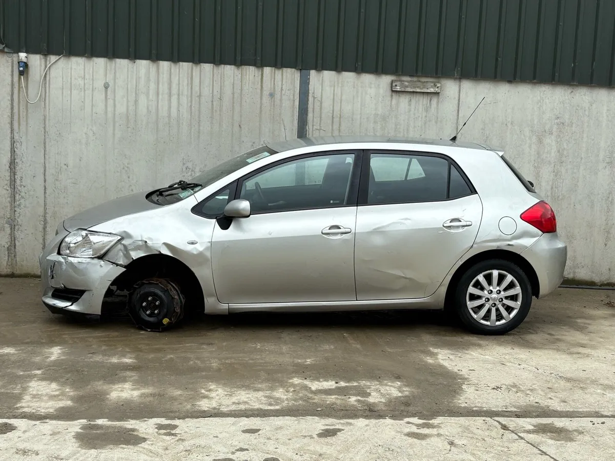 2009 Toyota Auris parts - Image 4