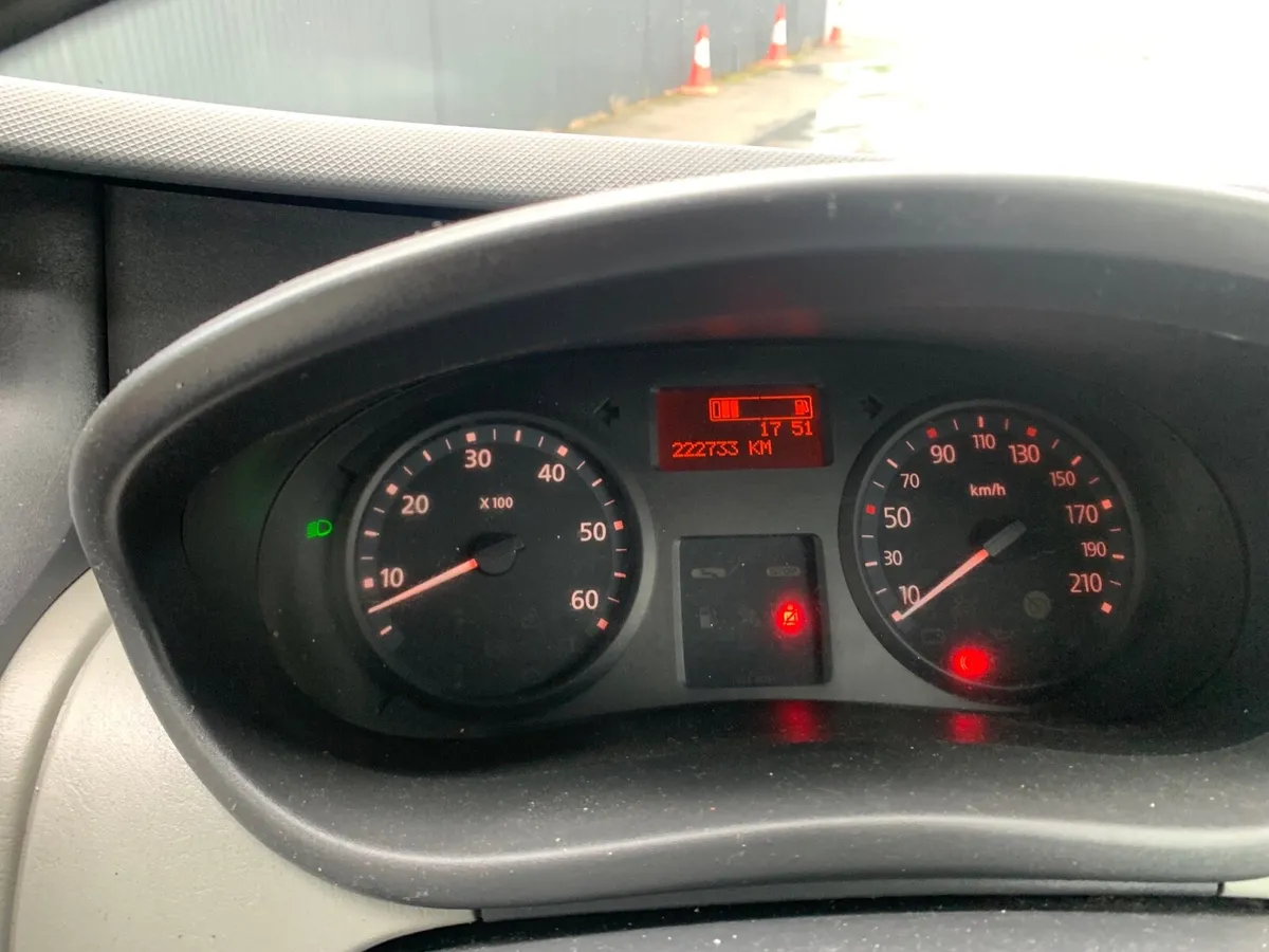 Nissan - Image 4