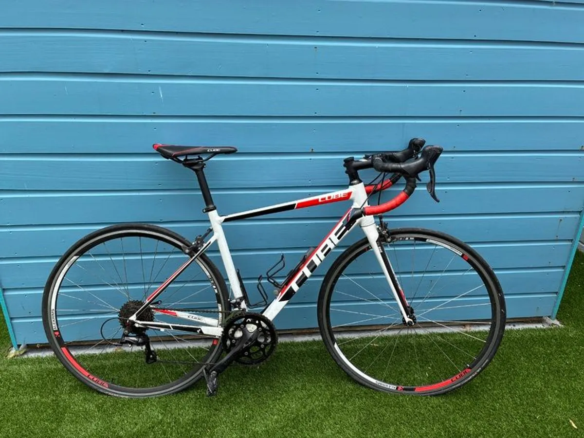 Cube Attain Pro Road Bike (53cm) - Image 1