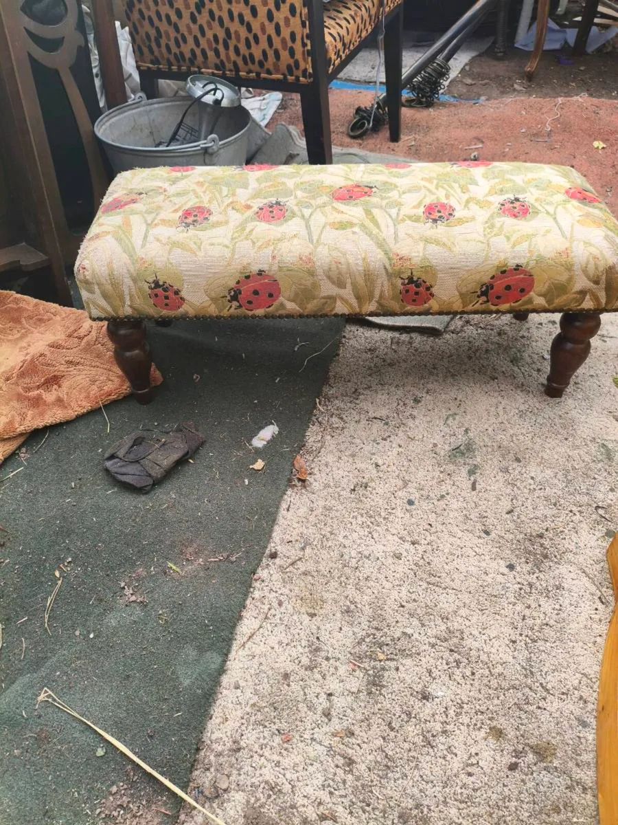 Beautiful old style lady bird foot stool 70 - Image 4