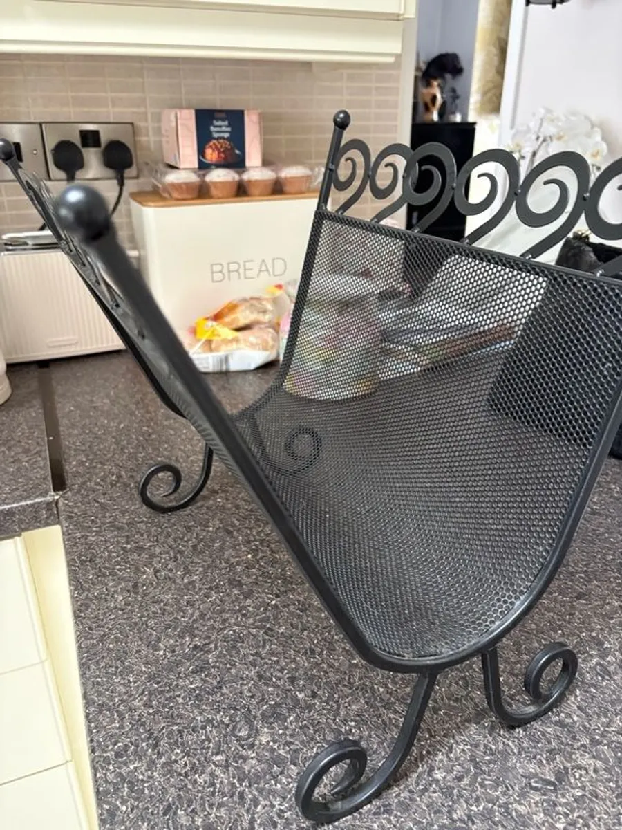 Magazine rack - Image 2