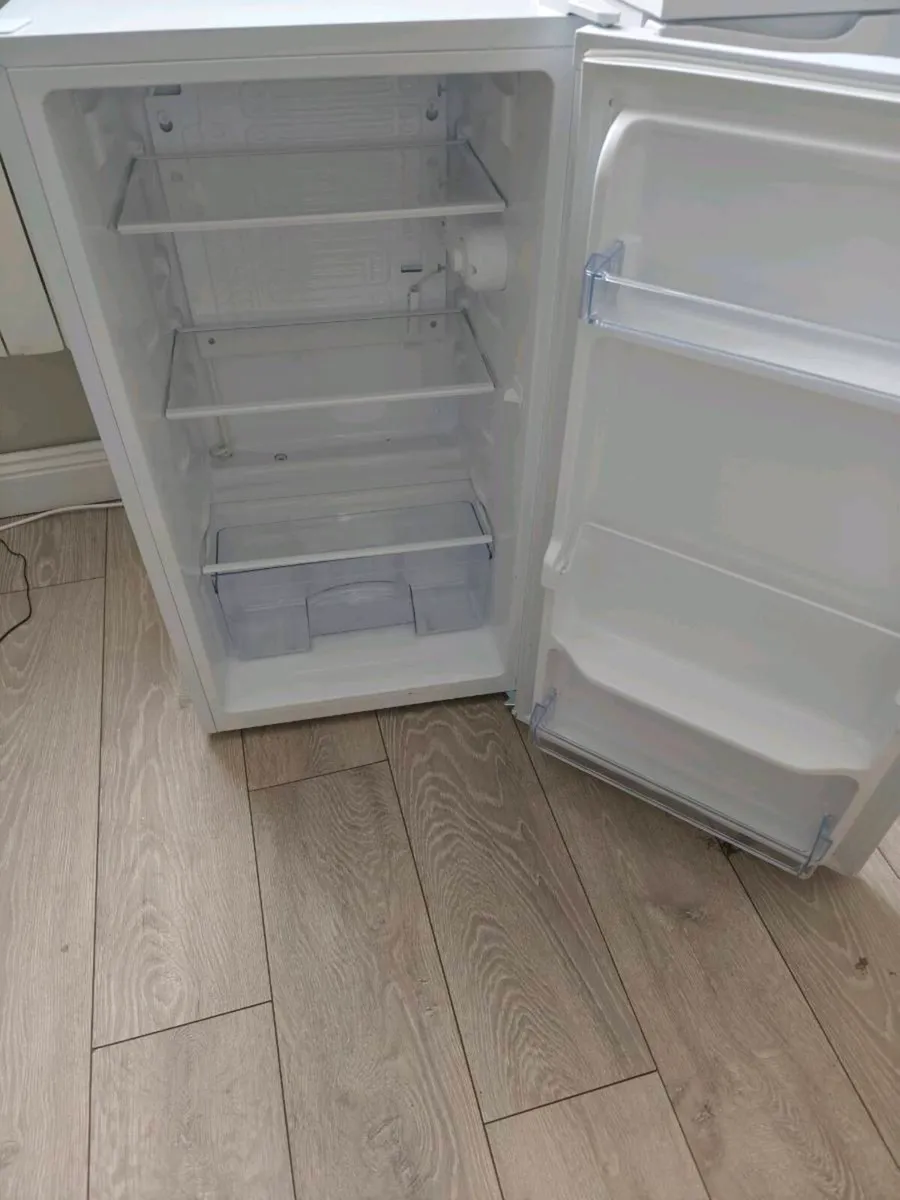 Fridge and freezer p - Image 2