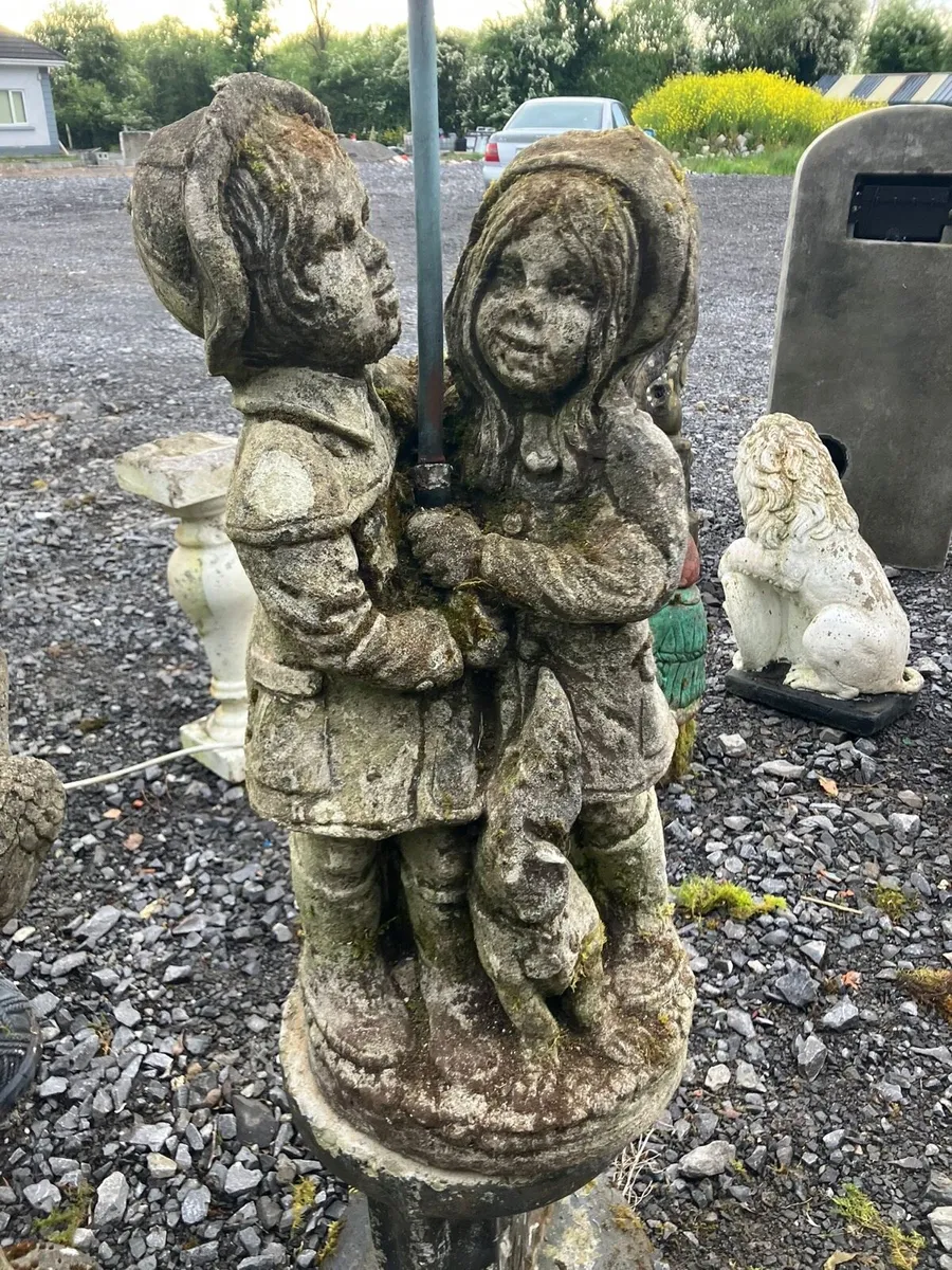 Garden statue - Image 1