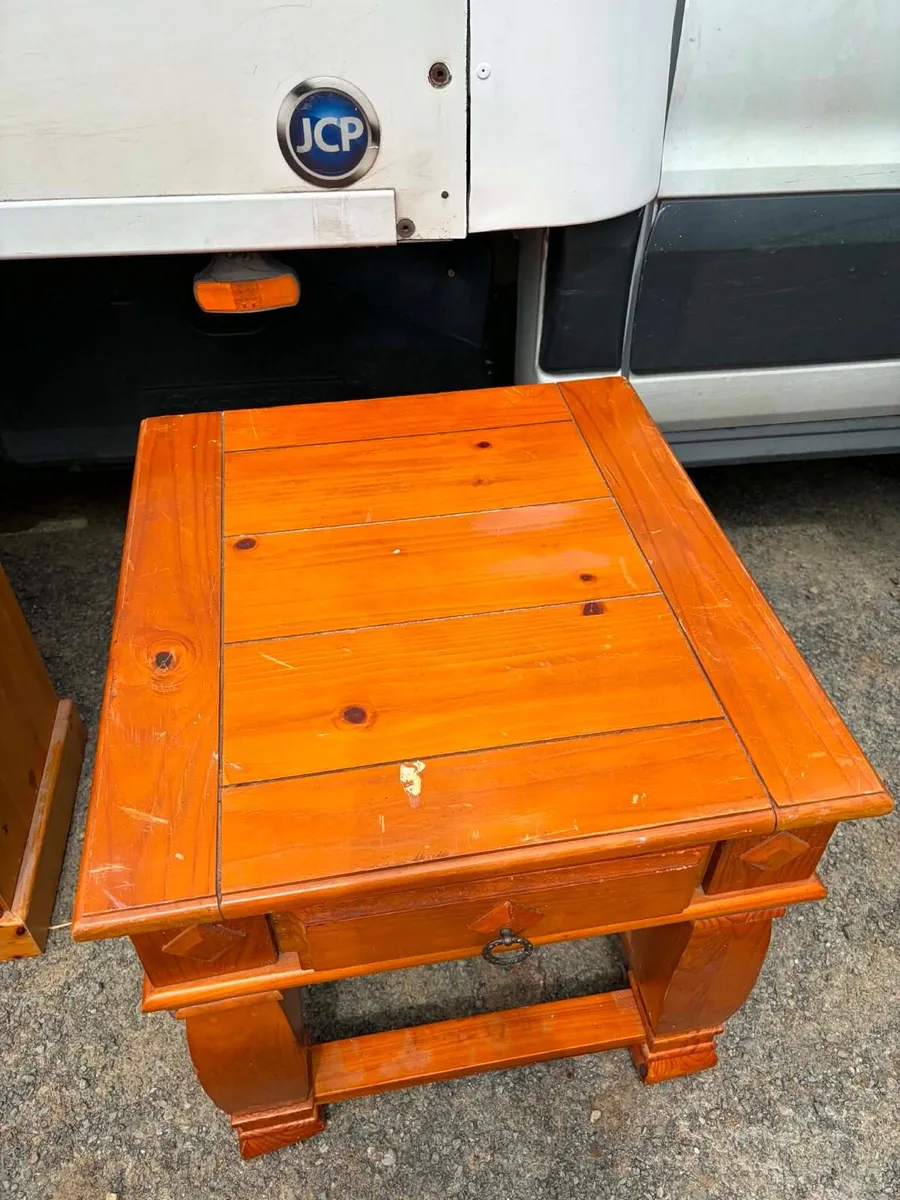 Solid wooden coffee table - Image 3