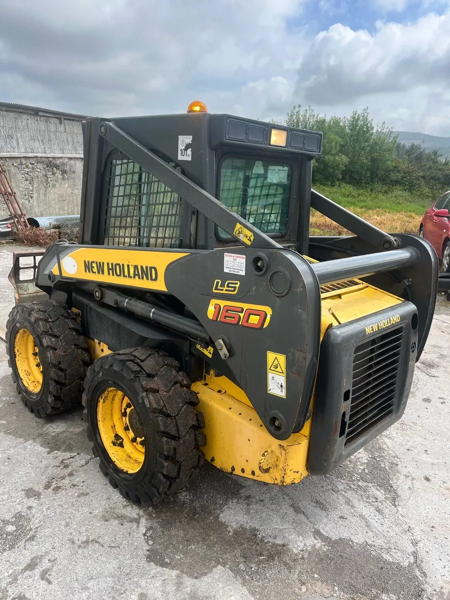 New Holland LS160 skidsteer bobcat - Image 2