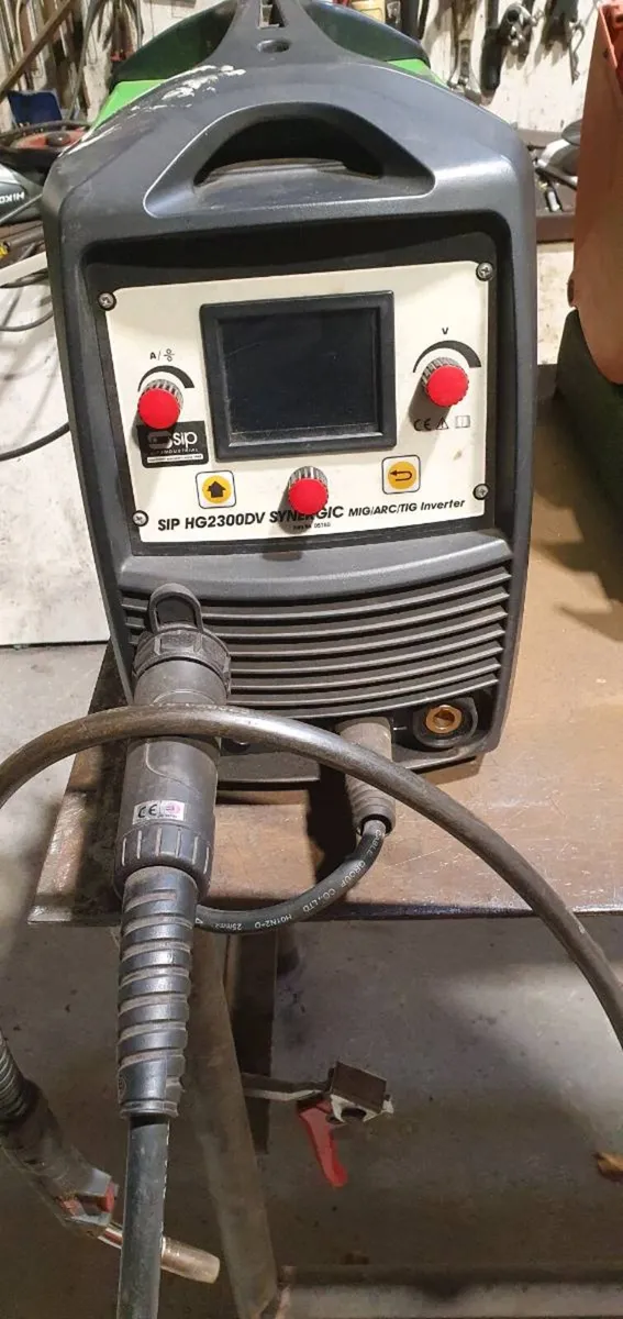 SIP 2300 DV Synergic Welder. - Image 1