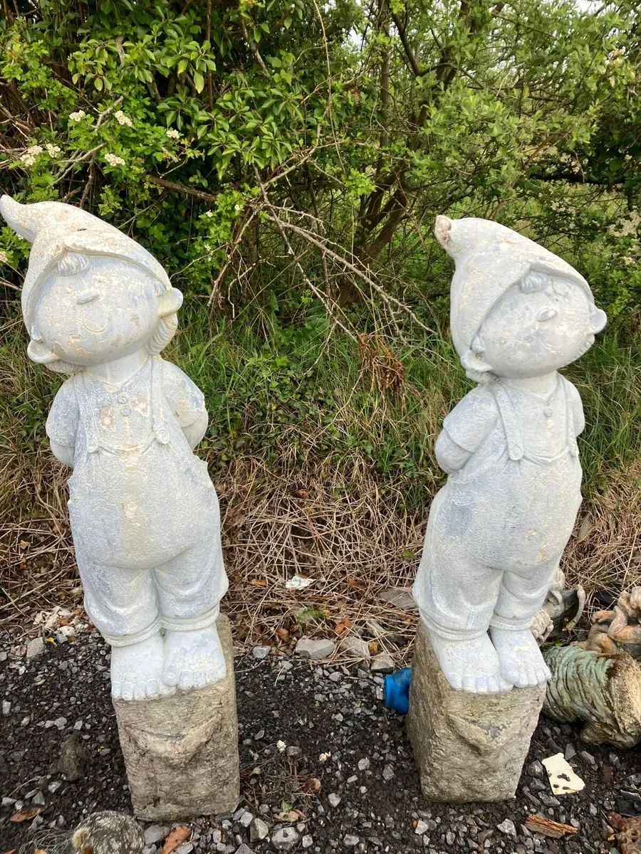 Garden statue - Image 1