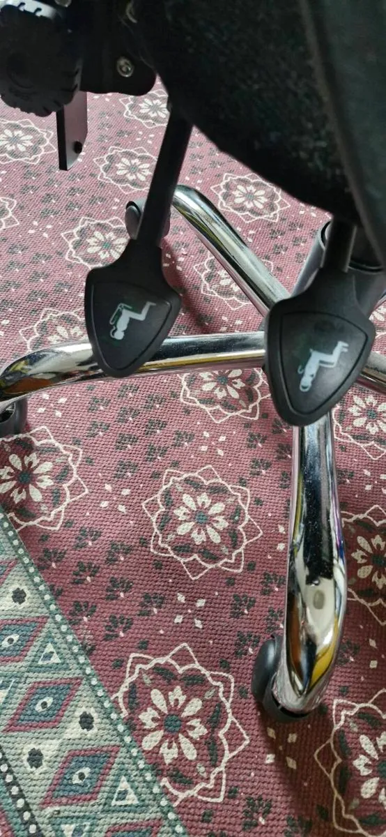 Office chair - Image 3