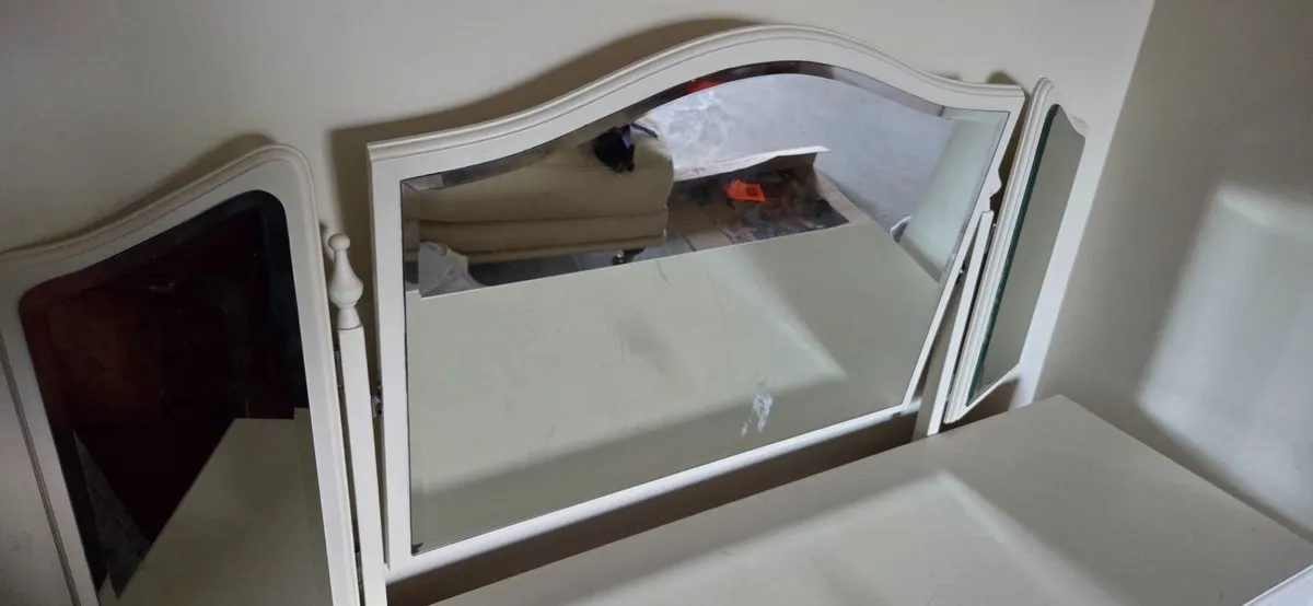 Dressing Table - Image 2