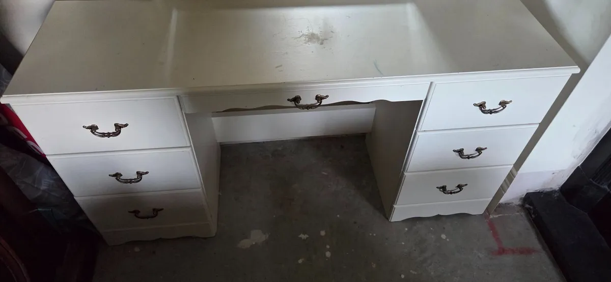 Dressing Table - Image 3