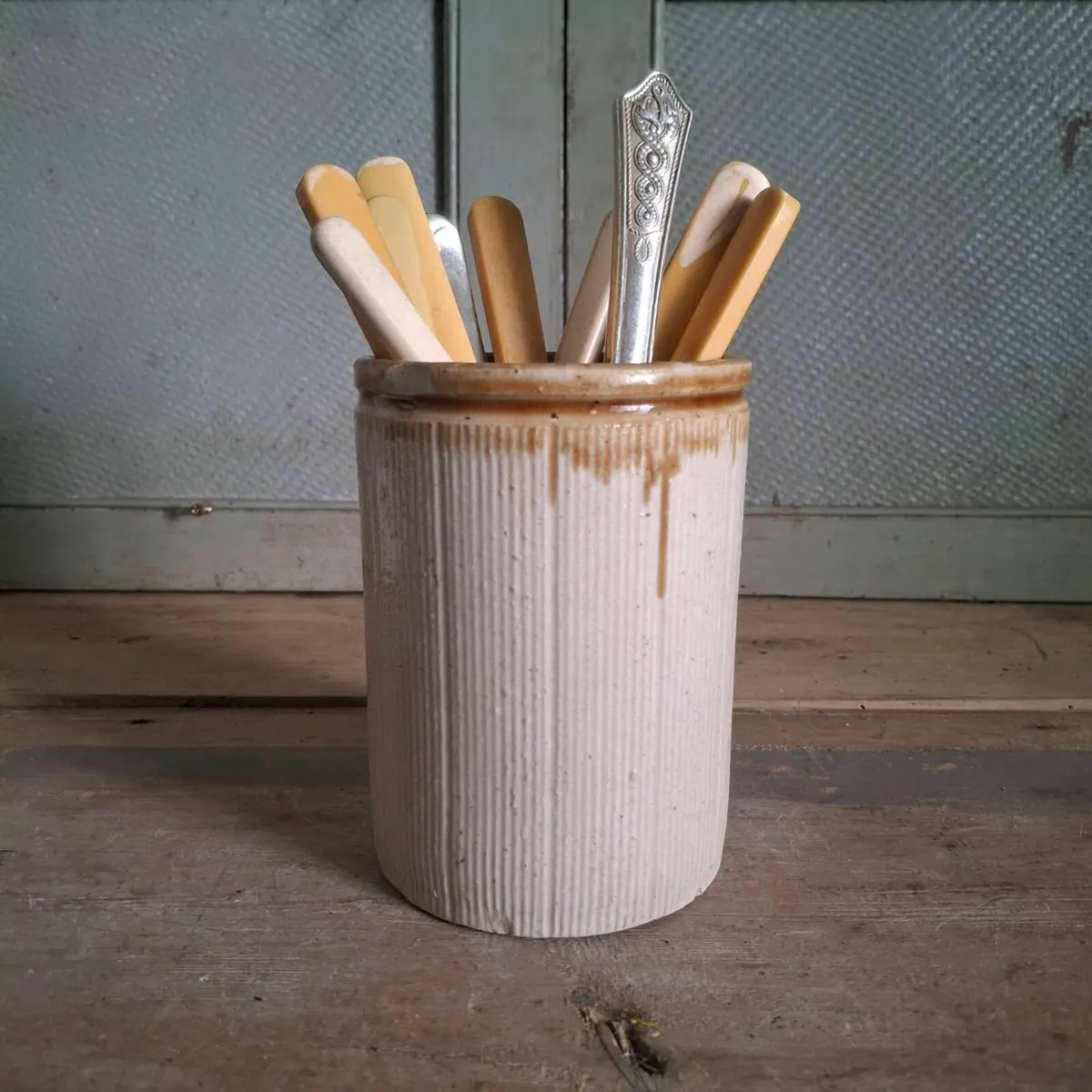 Saltglaze Marmalade Pot - Image 3