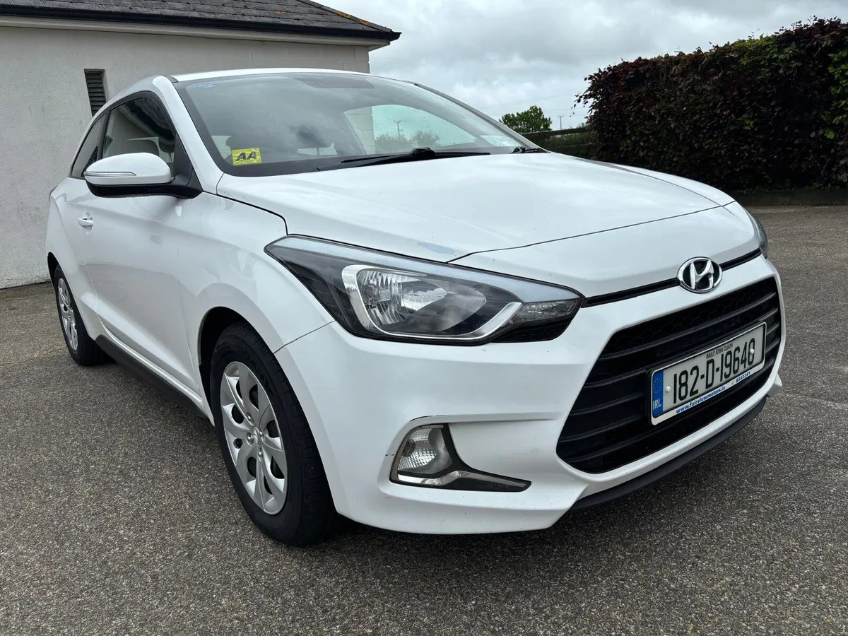 Hyundai i20 Classic coupe 2018 1.4D - Image 1