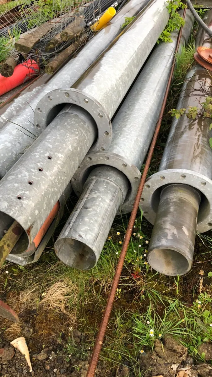 Steel pillers - Image 1
