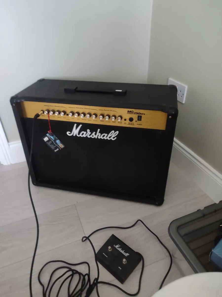 Music equipment  guitars and amps - Image 2