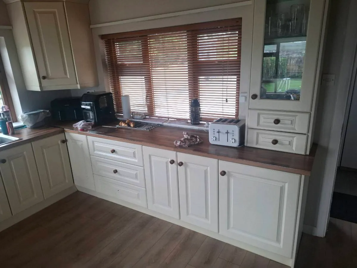 Kitchen - Image 2