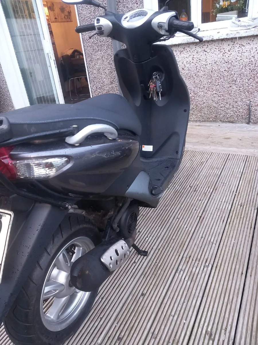 YAMAHA Other 2011 - Image 3