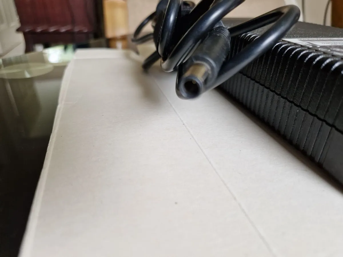 HP 230W Laptop Power Adaptor - Image 2