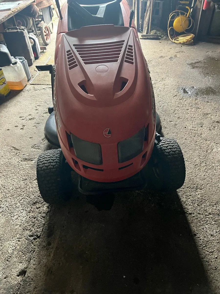 Ride on mower - Image 1