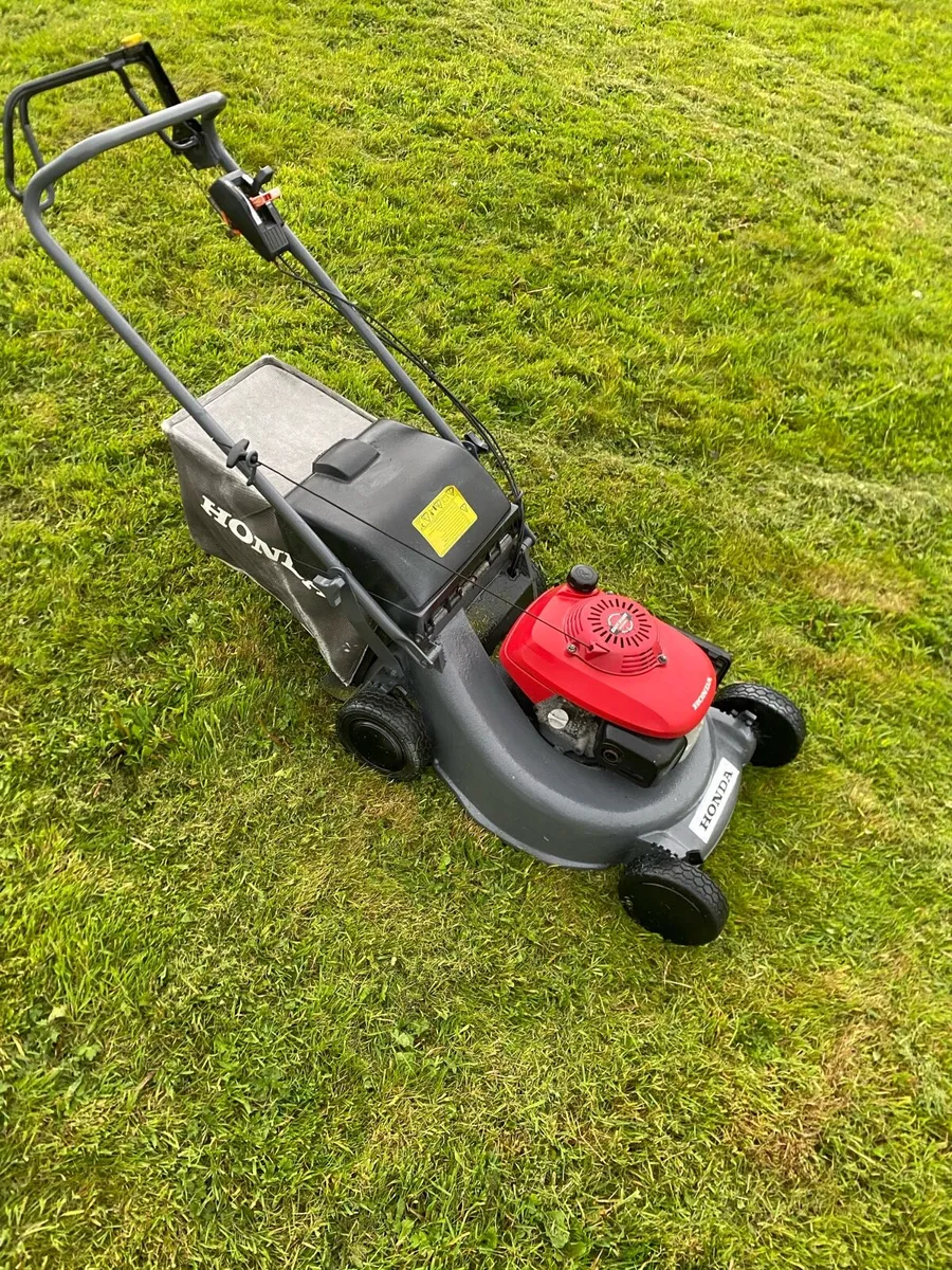 Honda Lawnmower Self Drive - Image 2
