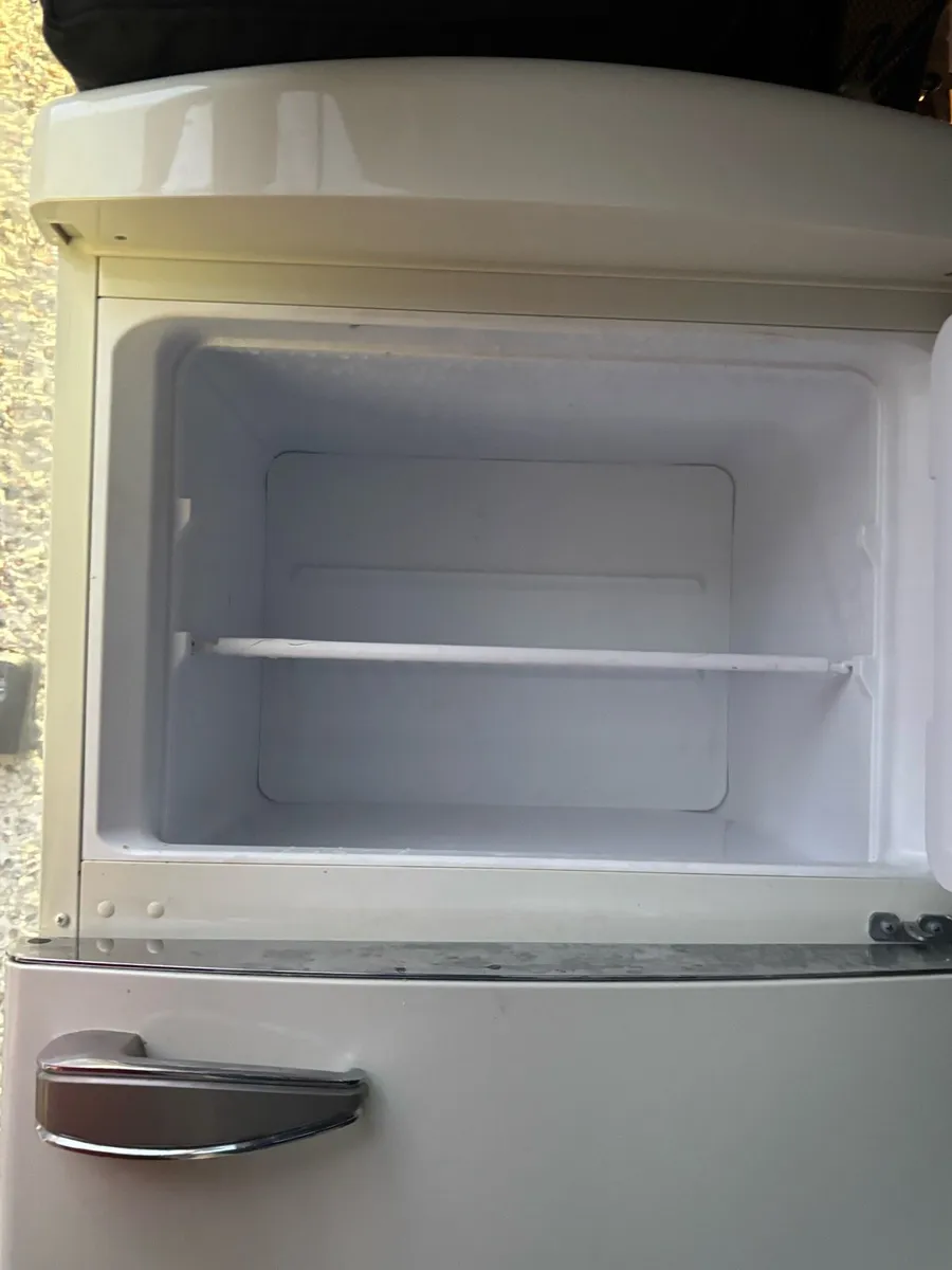 Retro fridge freezer - Image 3