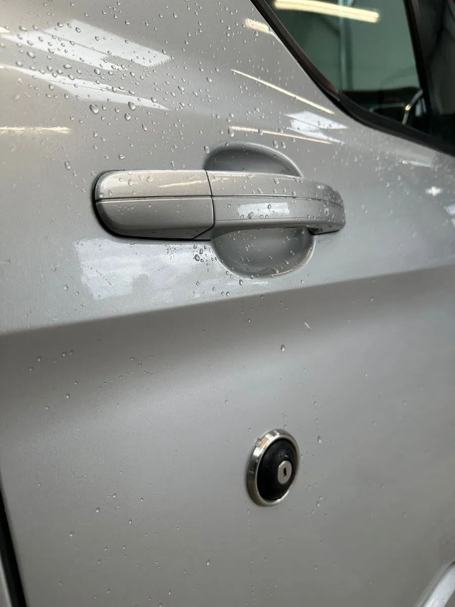 21 FORD TRANSIT CUSTOM LIMITED W/AIR-CON - Image 4