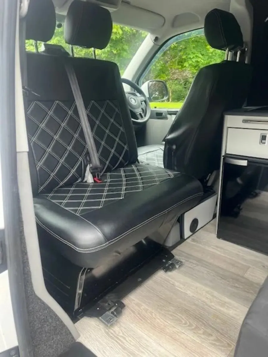 VW T5 Campervan - Image 3